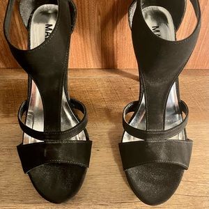 8 1/2M Black Madeline Heels